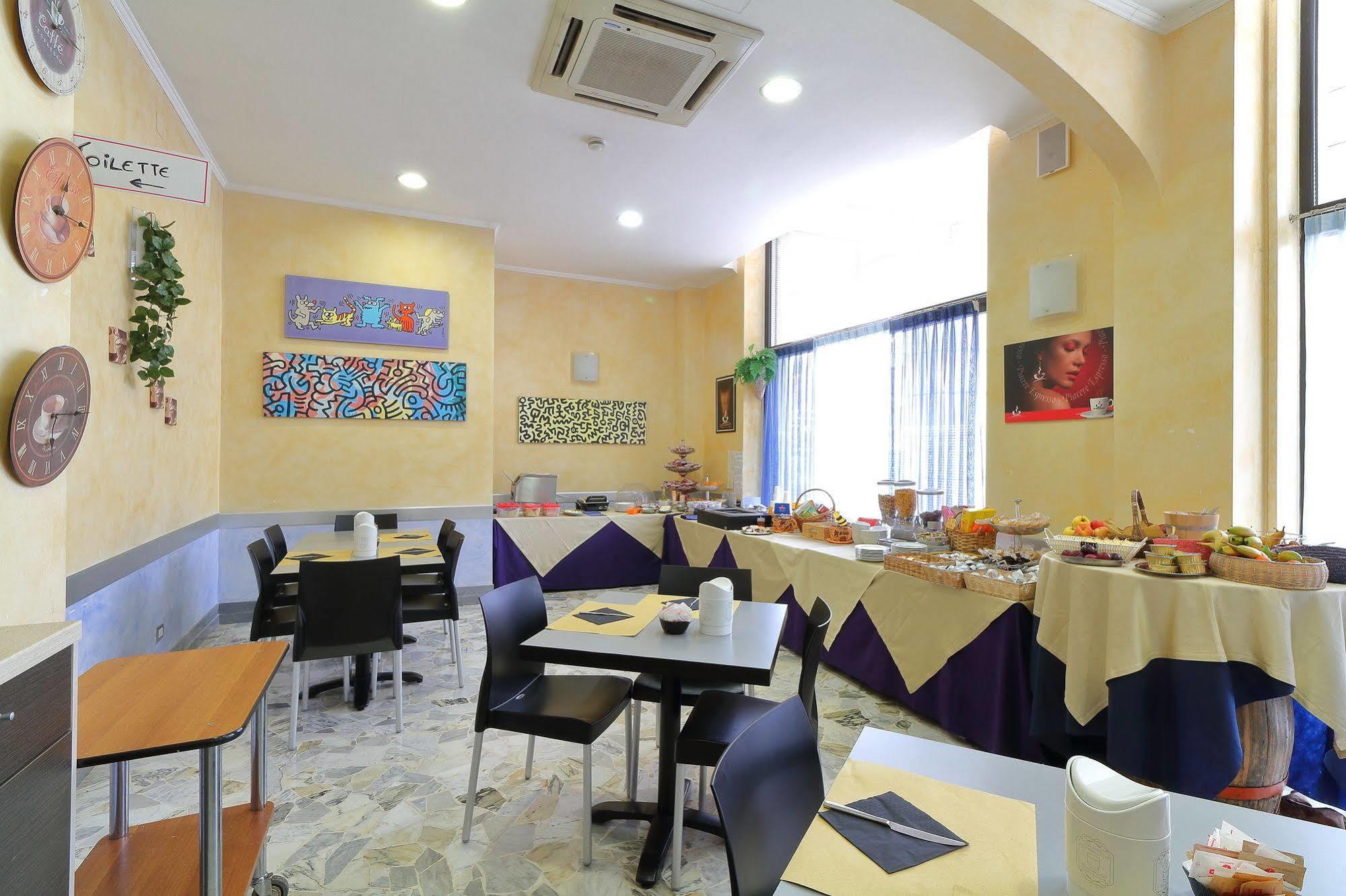 Hotel Ferrari Киавари Екстериор снимка