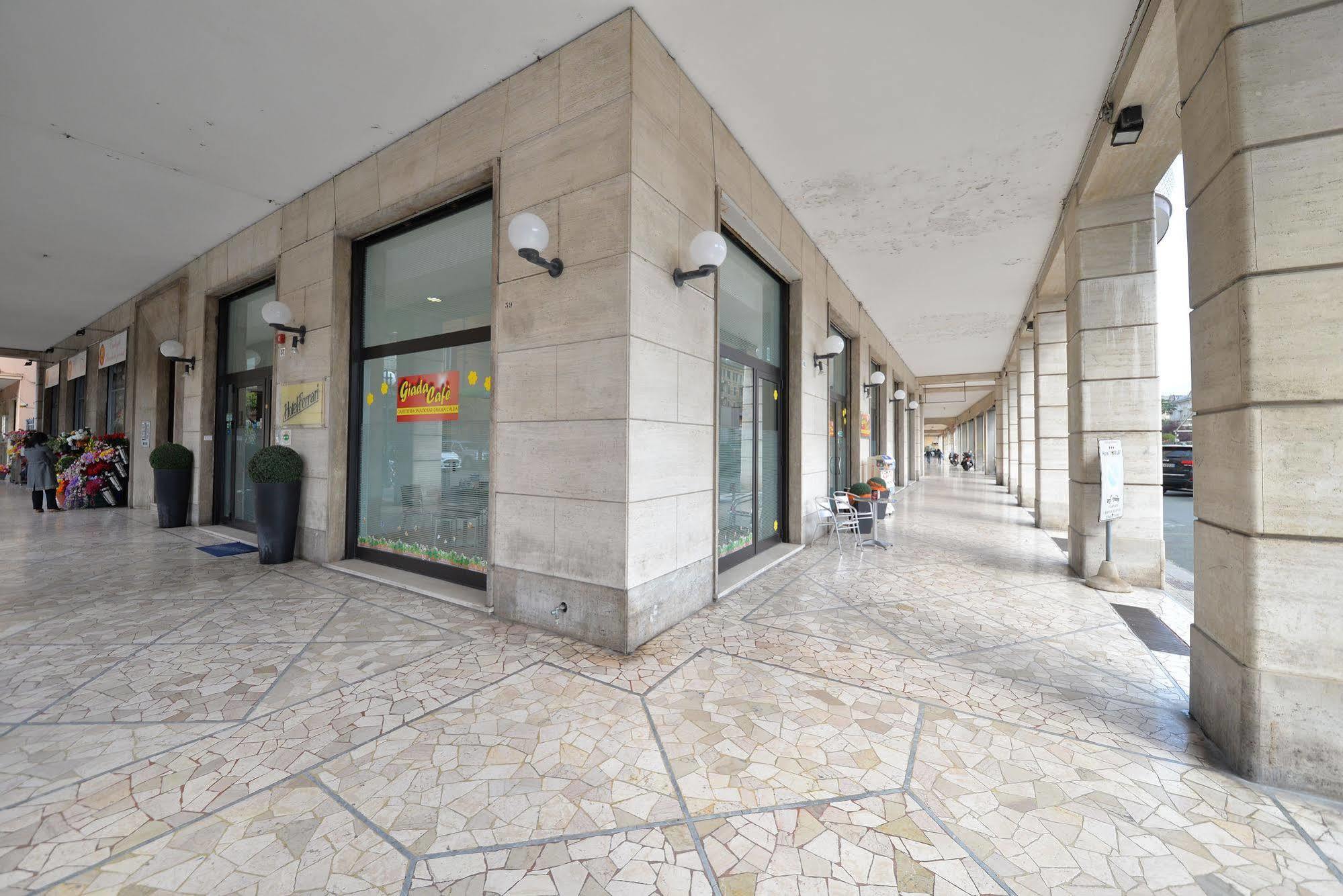 Hotel Ferrari Киавари Екстериор снимка