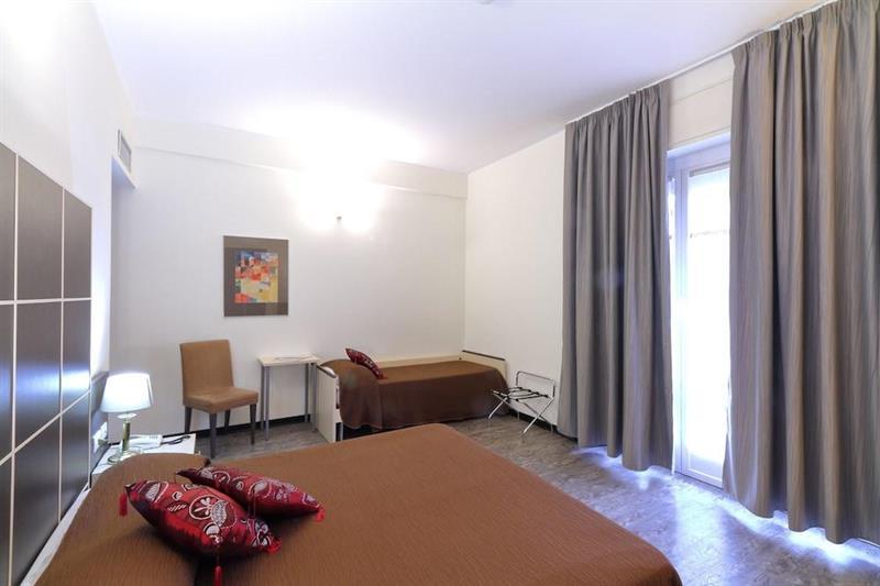 Hotel Ferrari Киавари Екстериор снимка